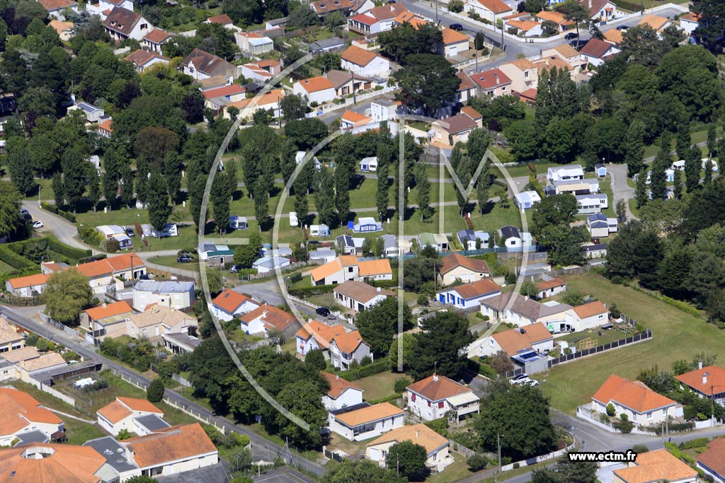 Photo arienne de La Plaine-sur-Mer (la Saulzinire)
