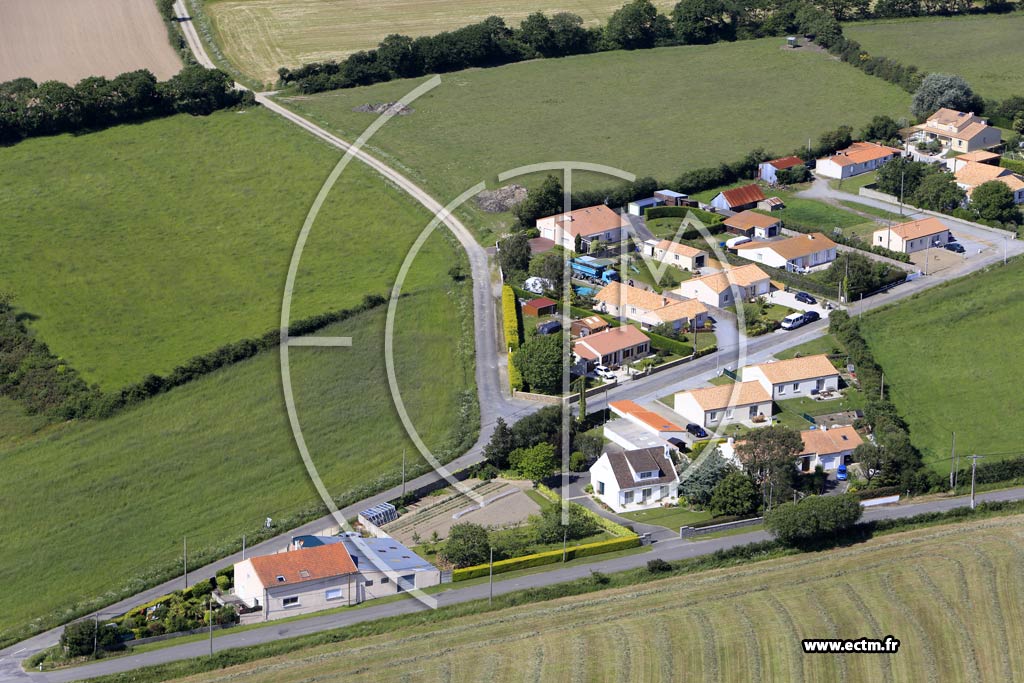 Photo arienne de Saint-Michel-Chef-Chef (le Moulin des Landes)