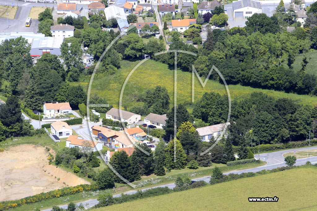 Photo arienne de Saint-Pre-en-Retz (la Basse Roberdire)