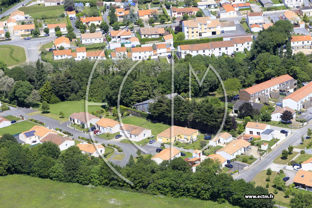Photo arienne de Saint-Pre-en-Retz (le Moulin Bertrand)
