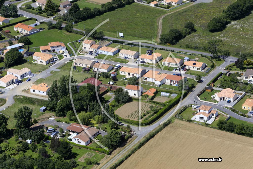 Photo arienne de Saint-Viaud (la Contentinnais)
