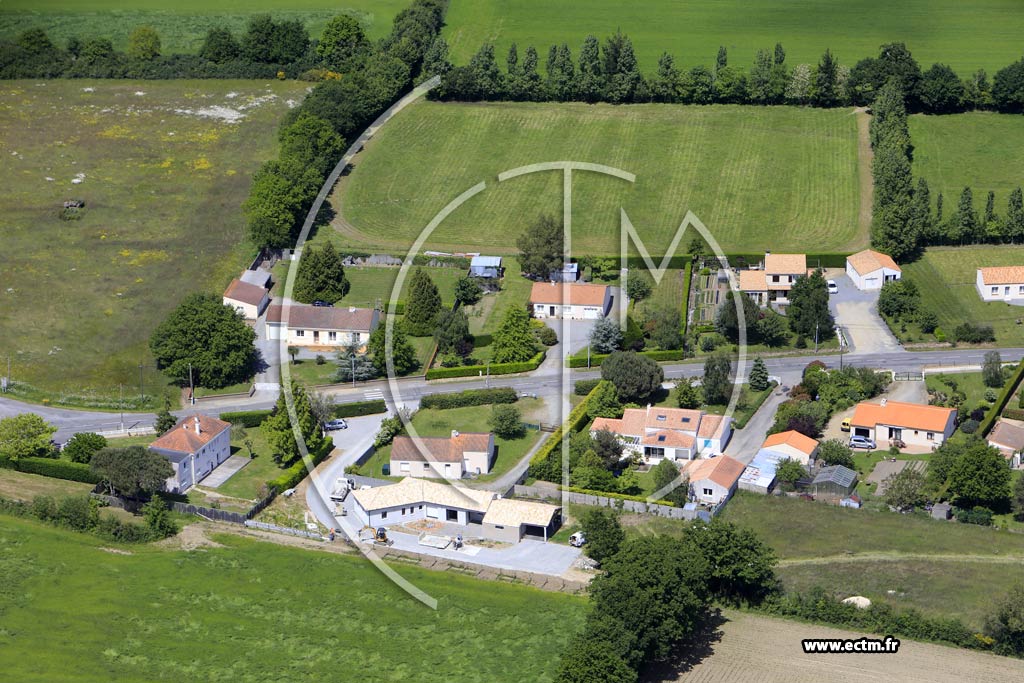Photo arienne de Saint-Viaud (le Pont Dragon)