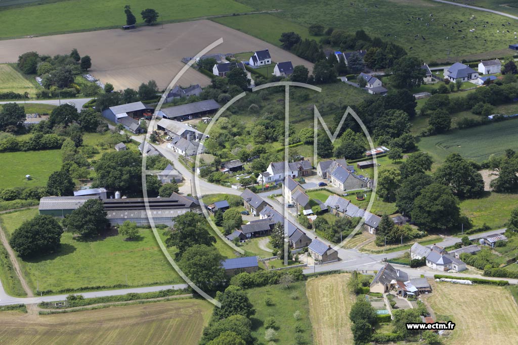 Photo arienne de Iss (Breil Benot)