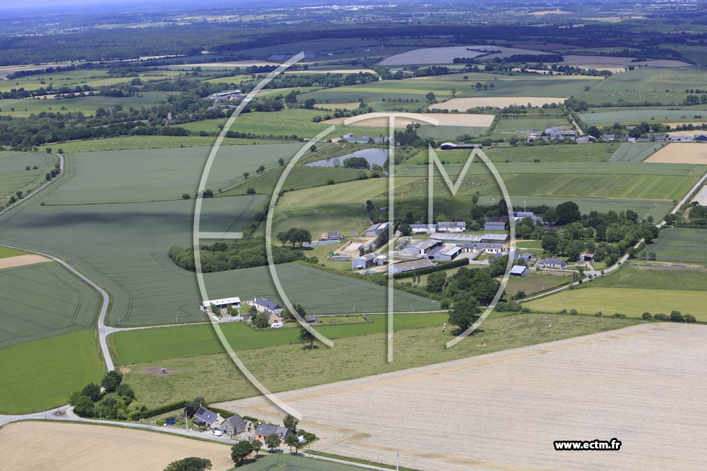 Photo arienne de Moisdon-la-Rivire (la Maison Rouesn)