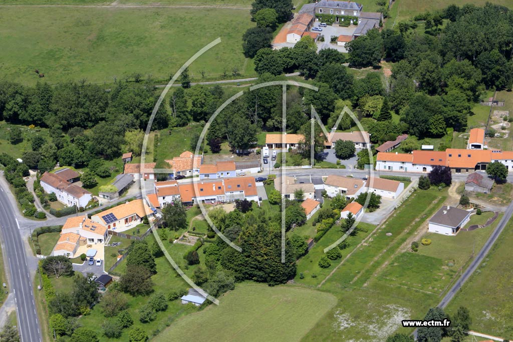 Photo arienne de Saint-Aignan-Grandlieu (la Beauvaiserie)
