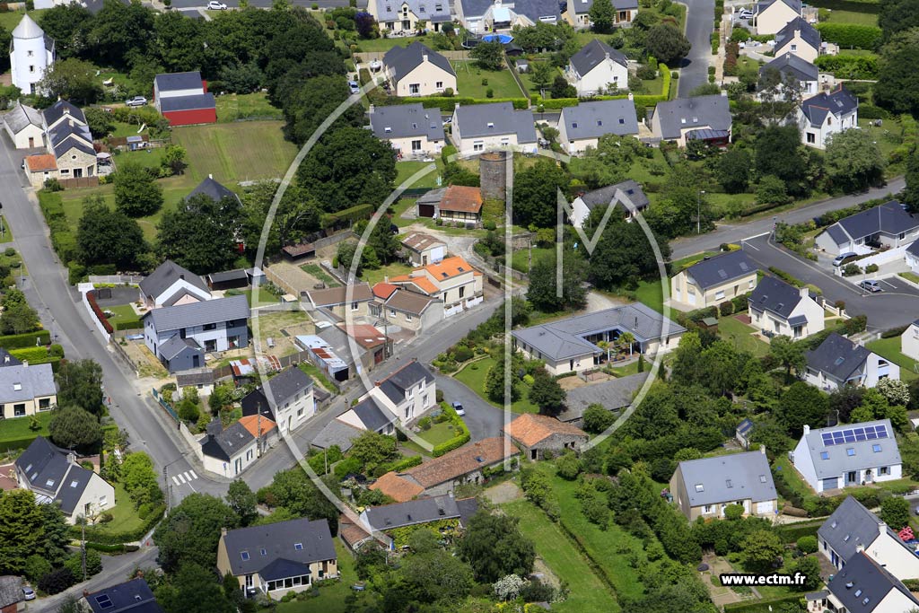 Photo arienne de Saint-tienne-de-Montluc (la Garenne)