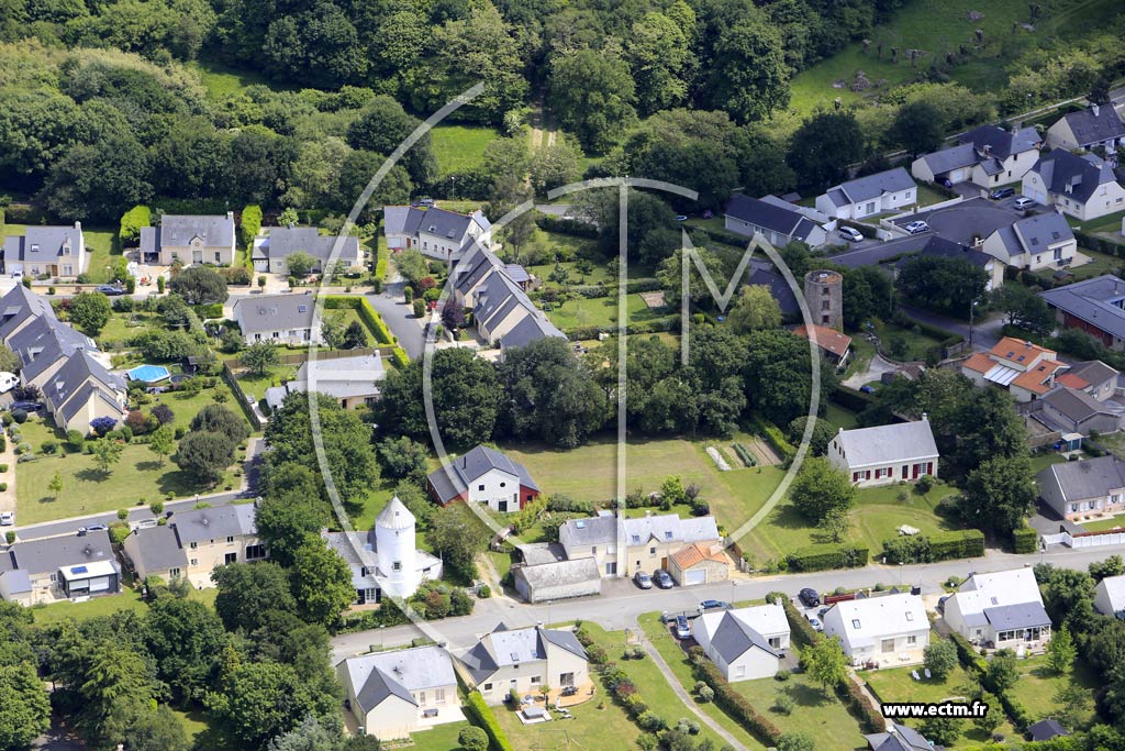 Photo arienne de Saint-tienne-de-Montluc (la Garenne)