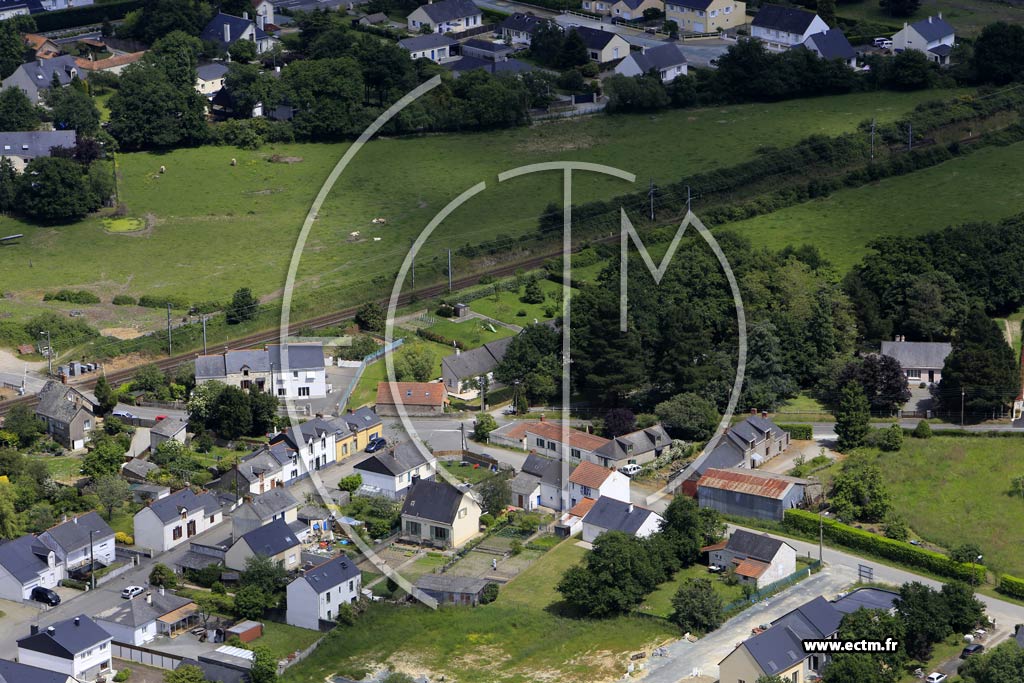 Photo arienne de Saint-tienne-de-Montluc (le Palais)