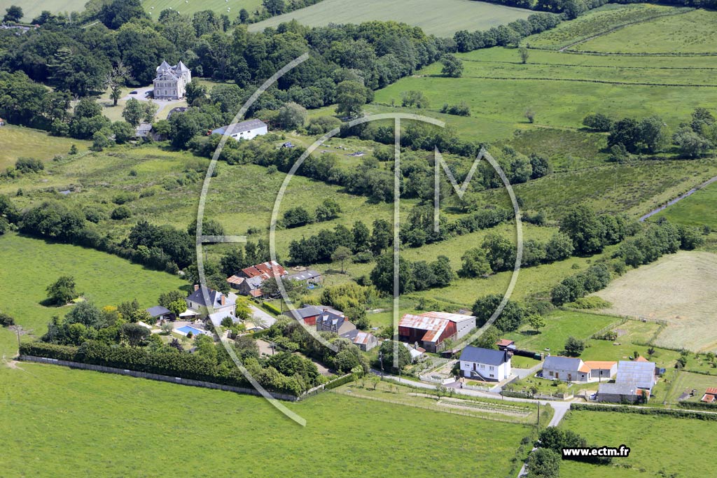Photo arienne de Saint-tienne-de-Montluc (Vivienne)