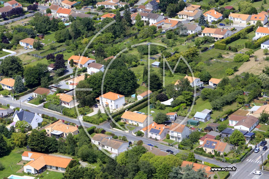 Photo arienne de Saint-Jean-de-Boiseau (les Sables Rouges)