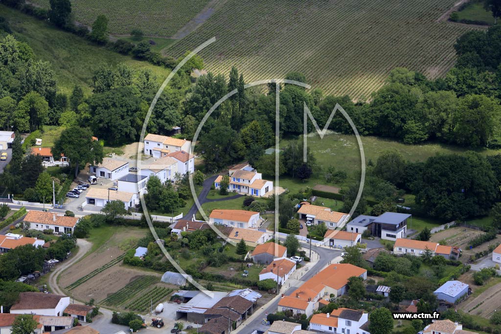 Photo arienne de Saint-Lger-les-Vignes (la Chausserie)