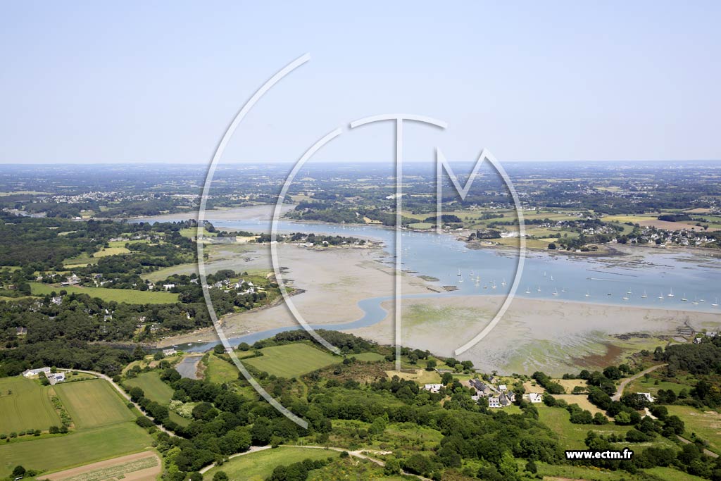 Photo arienne de Locmariaquer (le Moustoir)