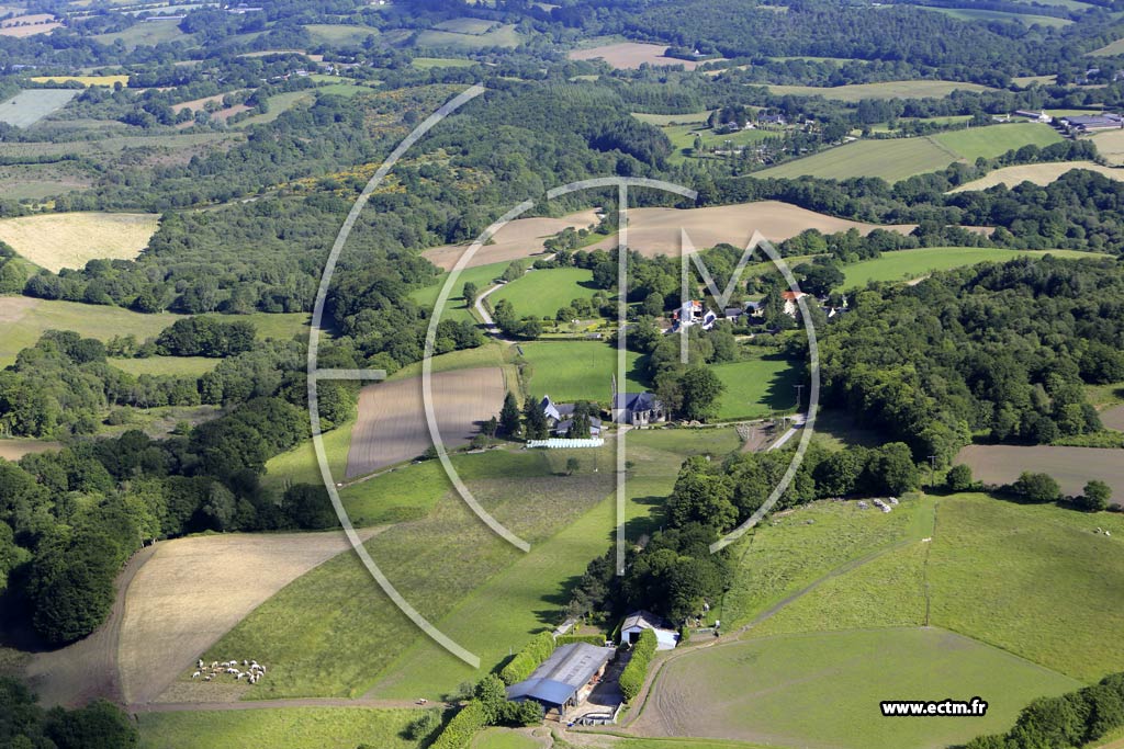 Photo arienne de Langonnet (la Chapelle Neuve)