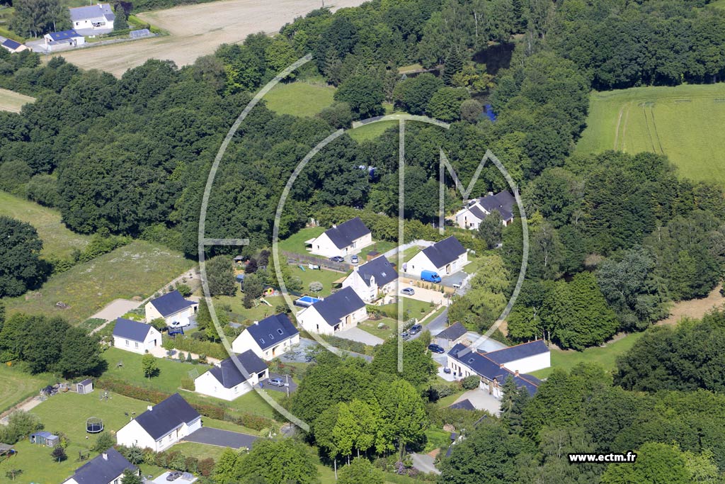 Photo arienne de Notre-Dame-des-Landes (la Croix Rouge)