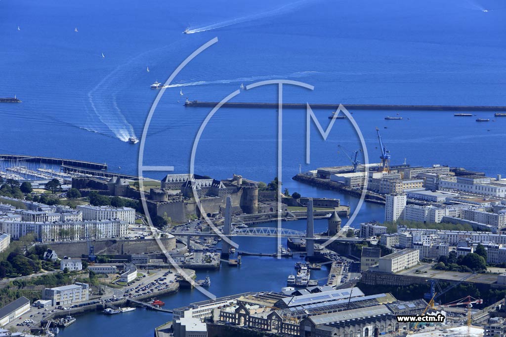 Photo arienne de Brest (Port)