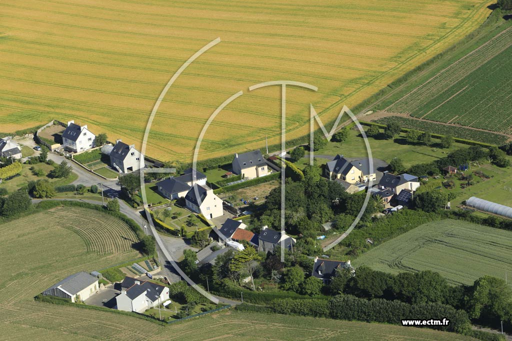 Photo arienne de Saint-Thonan (Lesnon Izella)