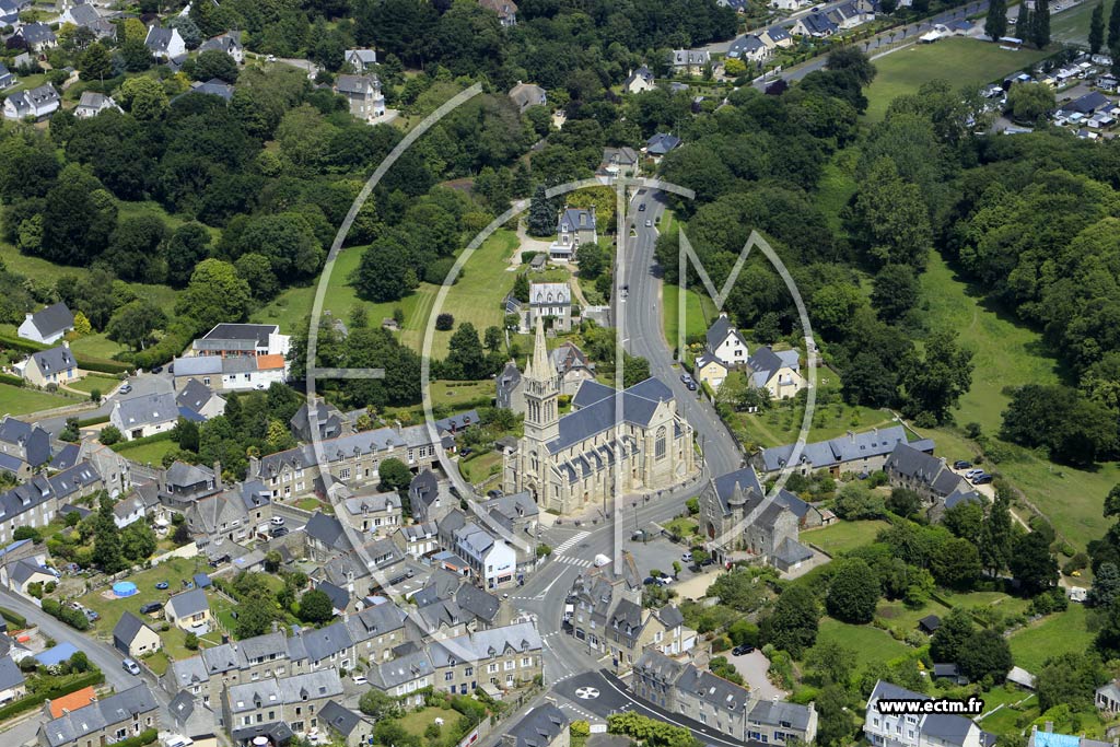 Photo arienne de Saint-Cast-le-Guildo (le Bourg)