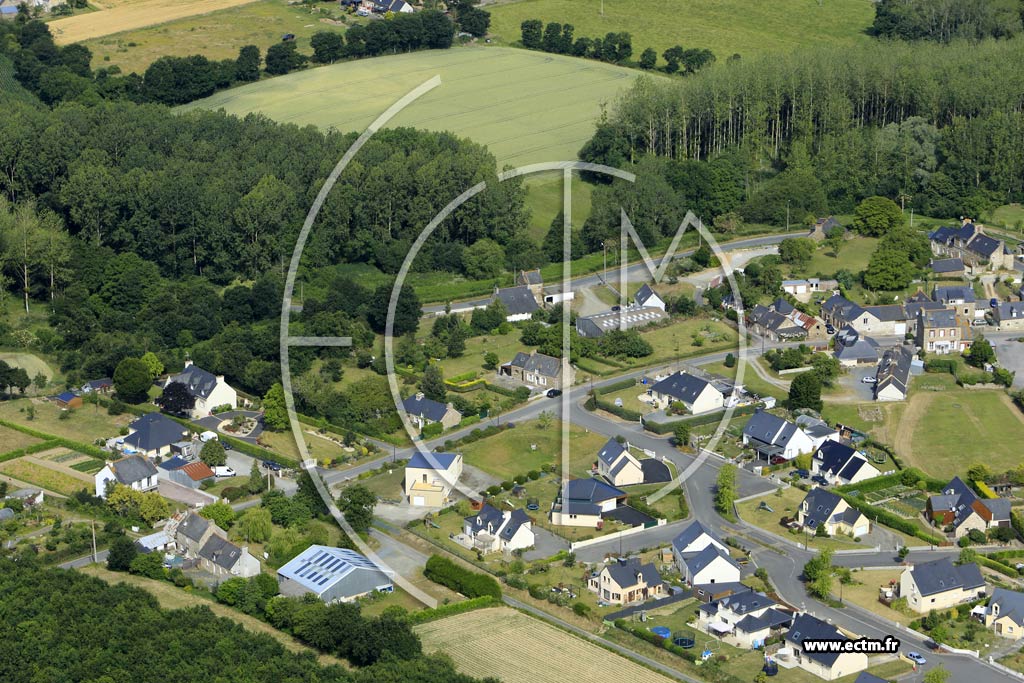 Photo arienne de Meslin (Trgenestre)