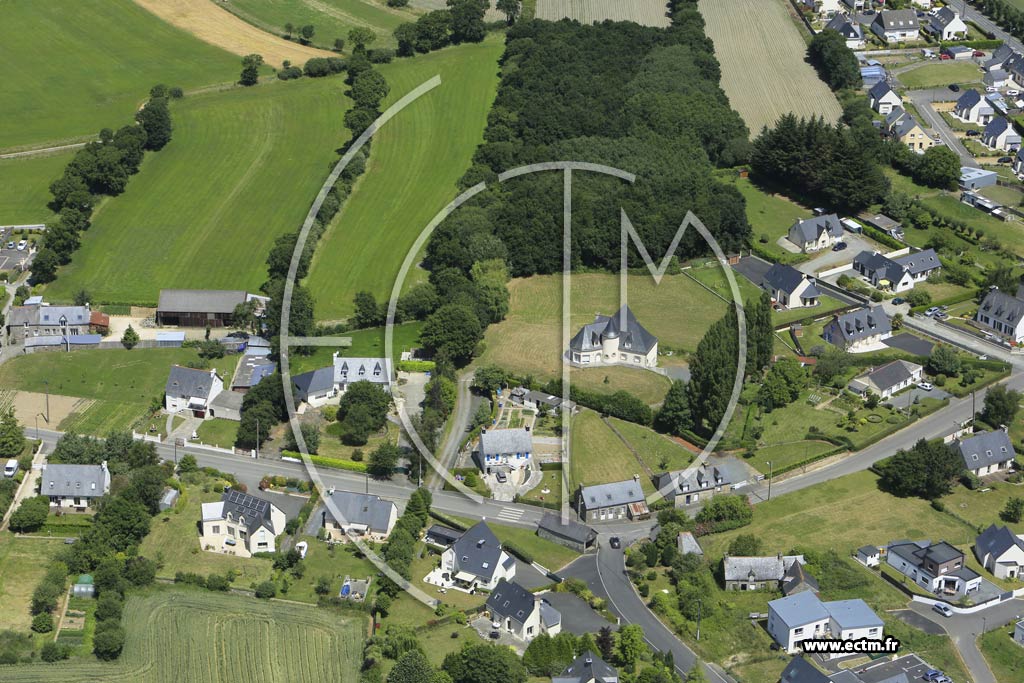 Photo arienne de Yffiniac (la Croix Bertrand)