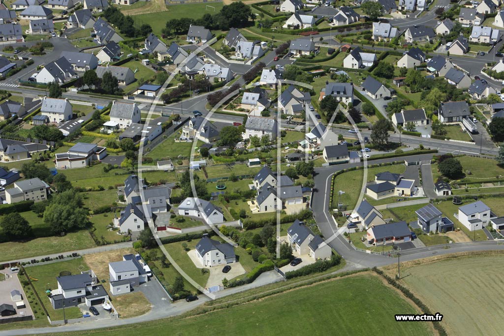 Photo arienne de Yffiniac (les Villes Herv)