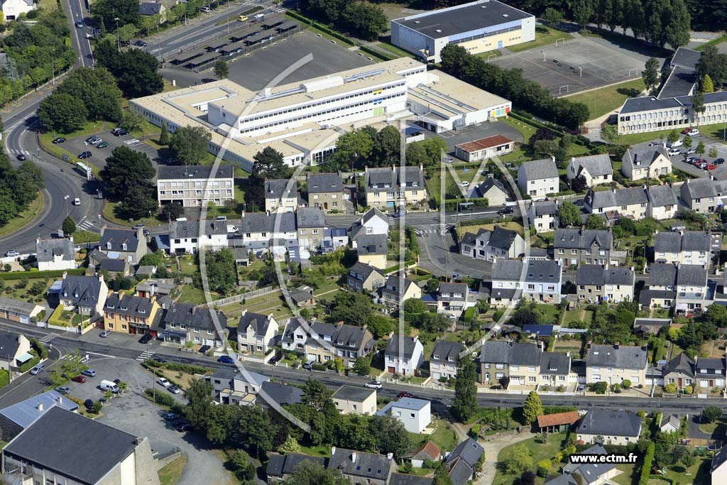 Photo arienne de Saint-Brieuc (la Croix Sainr-Lambert)