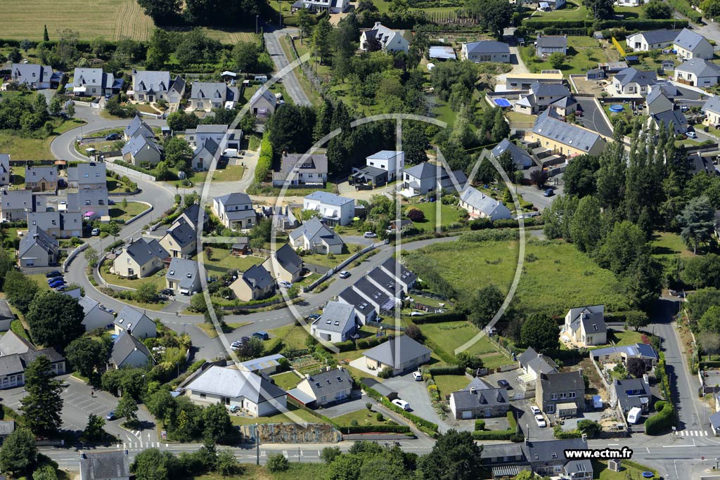 Photo arienne de Trgueux (la Croix Morin)