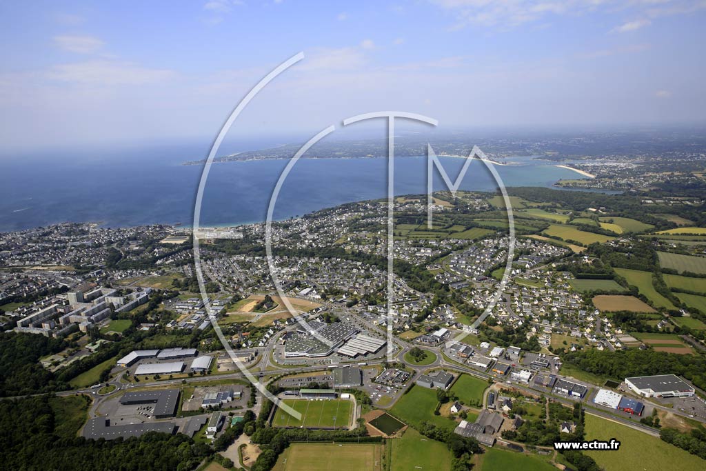 Photo arienne de Concarneau (Kergoben)
