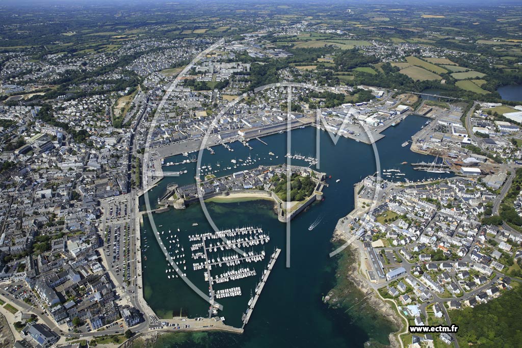 Photo arienne de Concarneau (Port - la Ville Close)