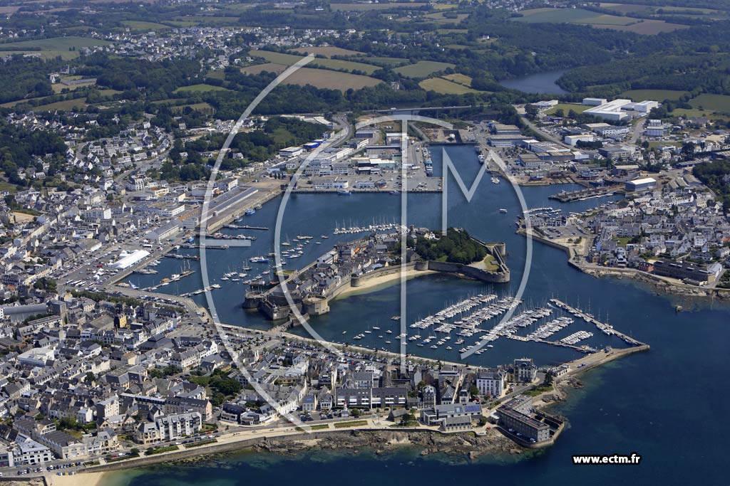 Photo arienne de Concarneau (Port - la Ville Close)