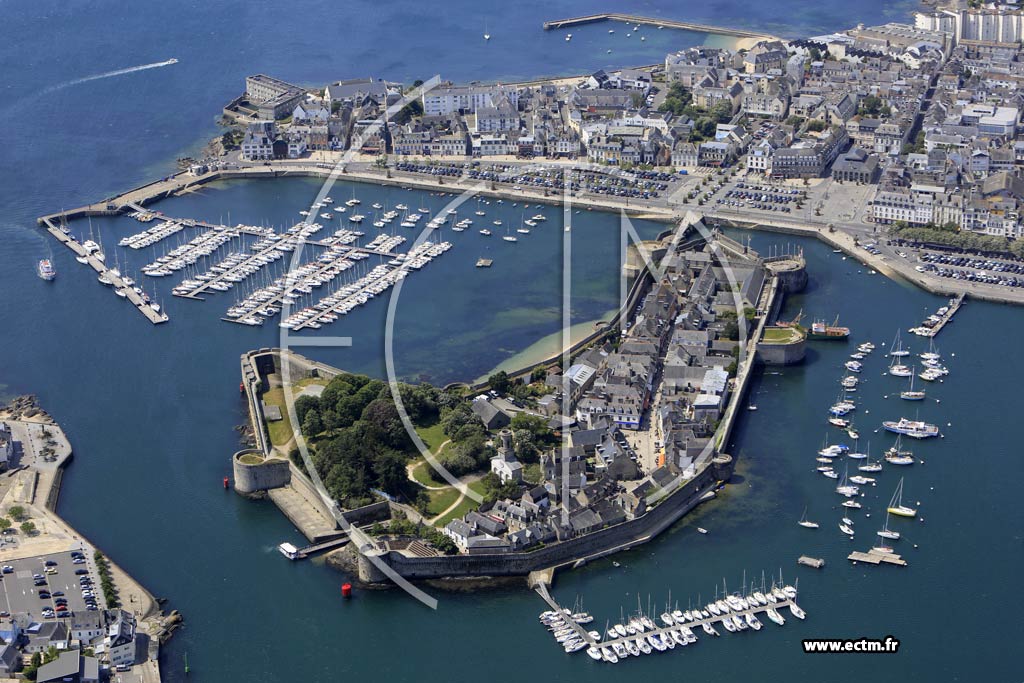 Photo arienne de Concarneau (Port - la Ville Close)