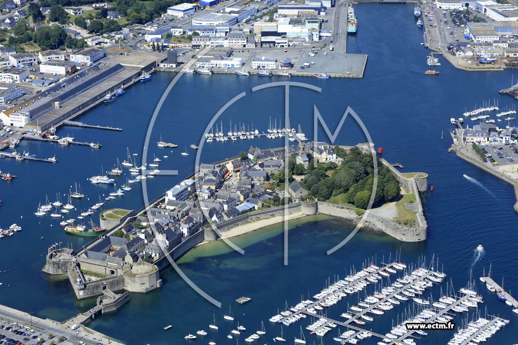 Photo arienne de Concarneau (Port - la Ville Close)