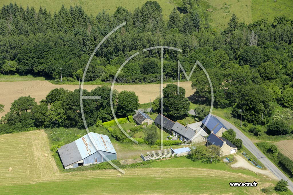 Photo arienne de Glomel (la Mtairie Neuve)