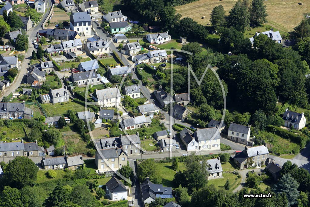 Photo arienne de Saint-Nicolas-du-Plem
