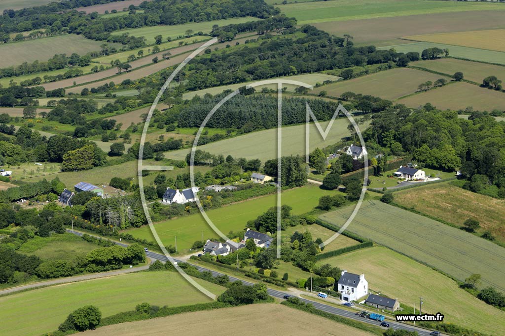 Photo arienne de Landudec (Mnez Huella)
