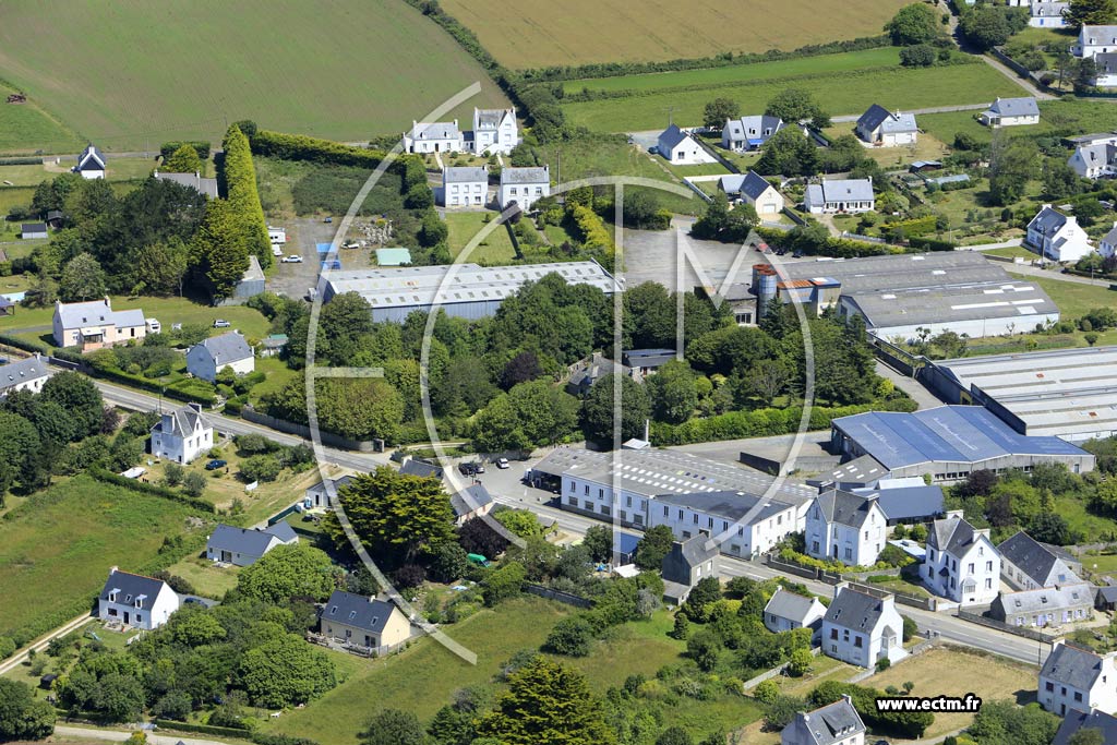 Photo arienne de Plozvet