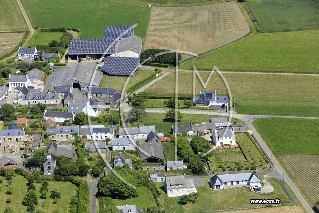 Photo arienne de Plozvet (Kermenguy)