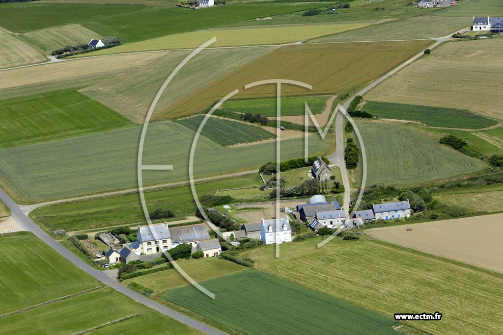 Photo arienne de Plozvet (Prozambrval)