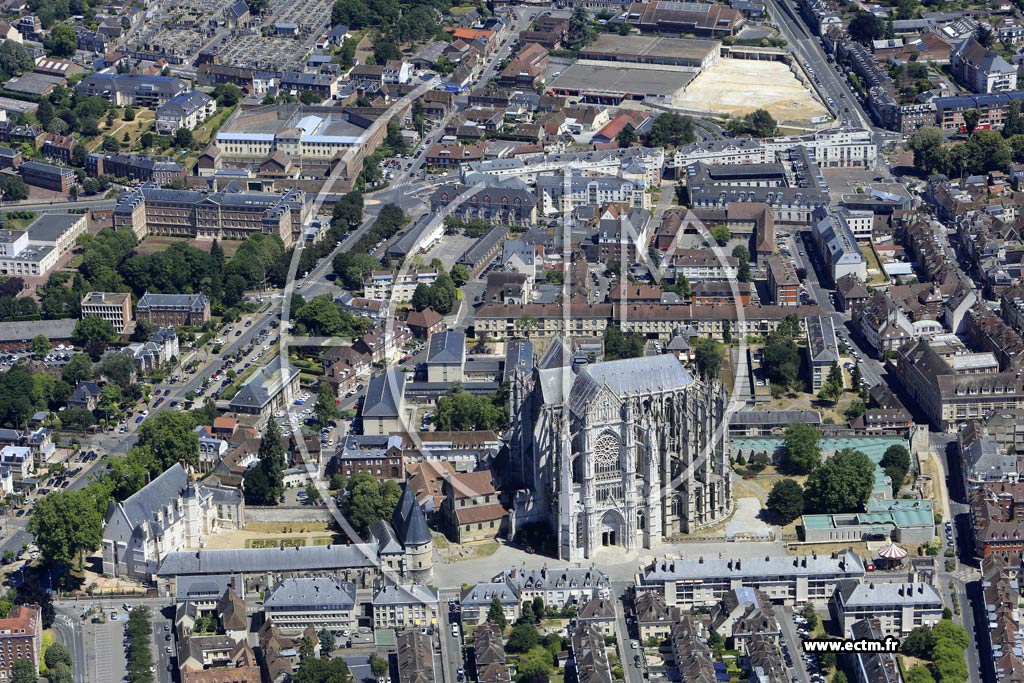 Photo arienne de Beauvais (Centre - Cathdrale Saint-Pierre)