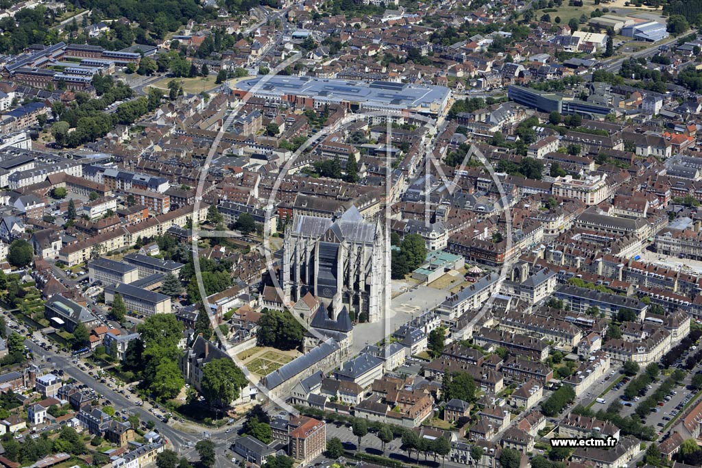 Photo arienne de Beauvais (Centre - Cathdrale Saint-Pierre)
