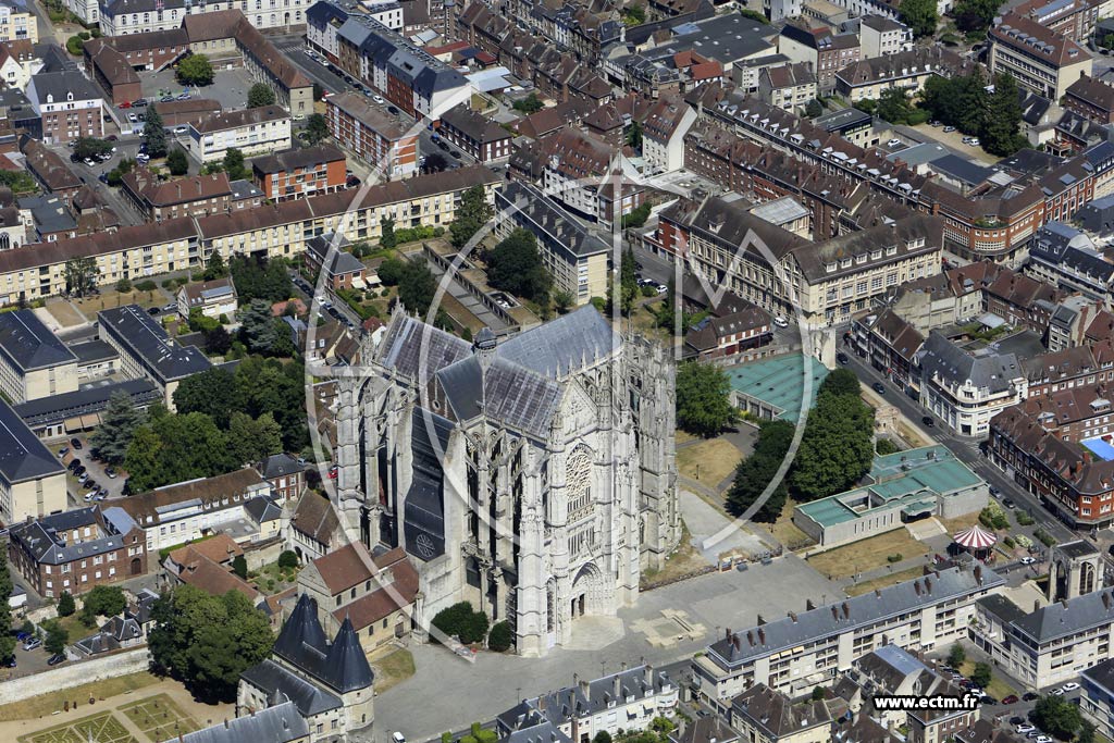 Photo arienne de Beauvais (Centre - Cathdrale Saint-Pierre)