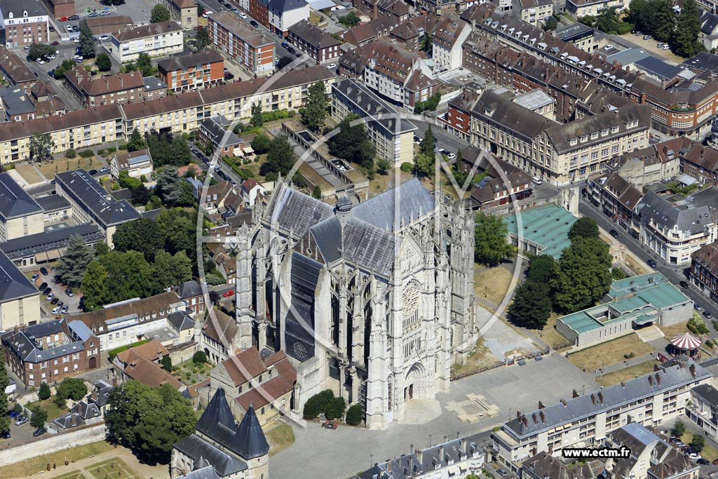 Photo arienne de Beauvais (Centre - Cathdrale Saint-Pierre)