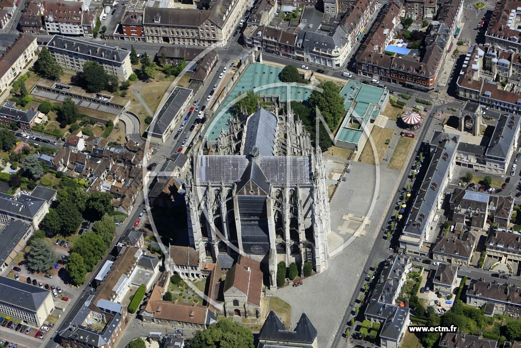 Photo arienne de Beauvais (Centre - Cathdrale Saint-Pierre)