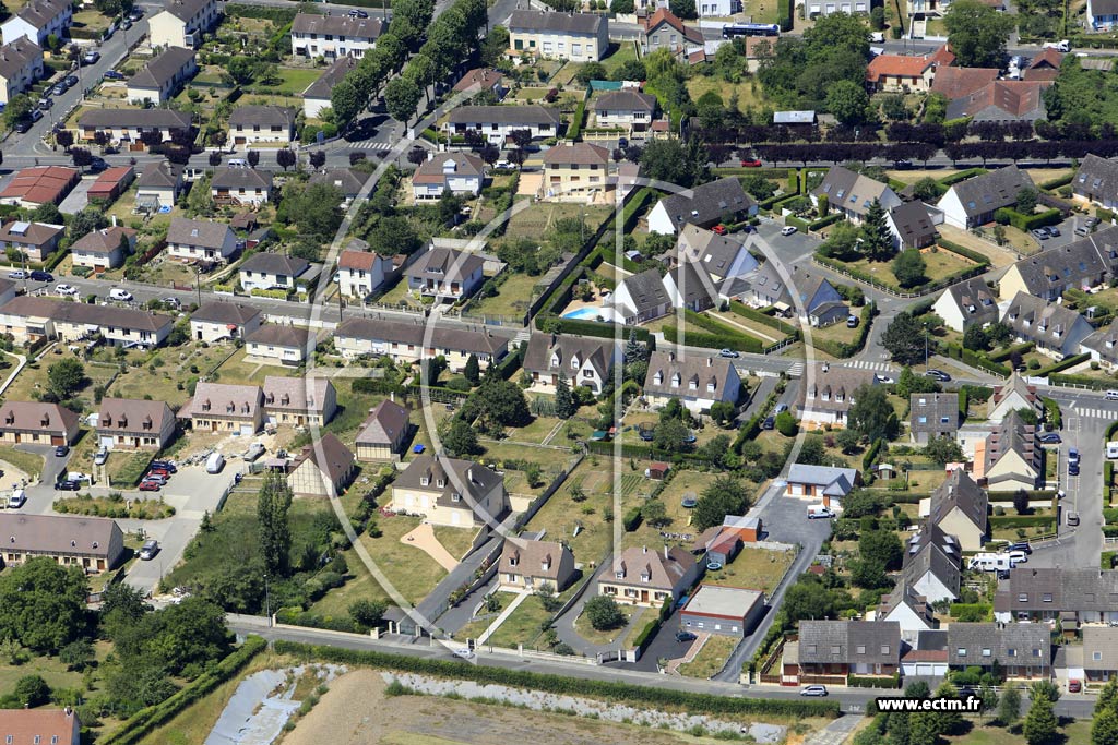 Photo arienne de Beauvais (Manoury)