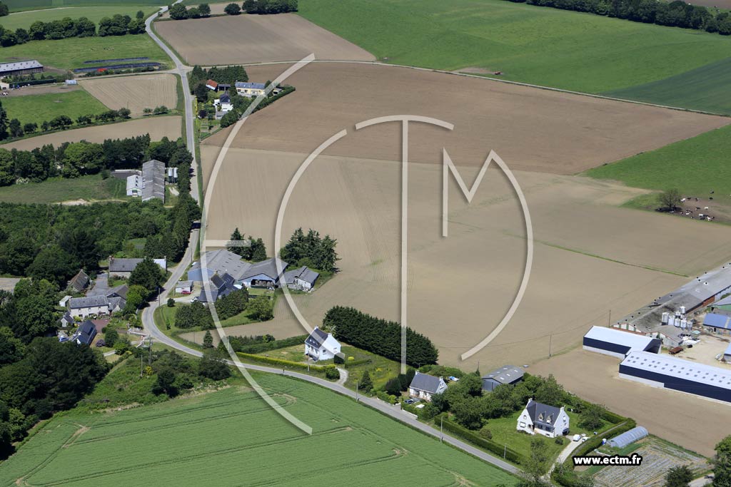 Photo arienne de Le Sourn (Kerlu)