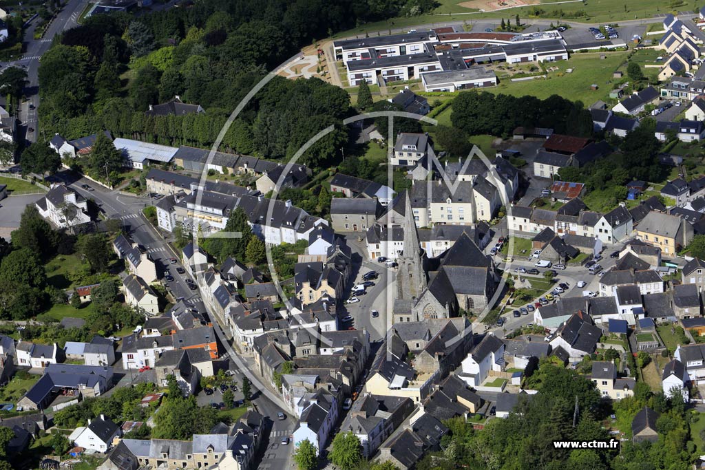Photo arienne de Noyal-Pontivy