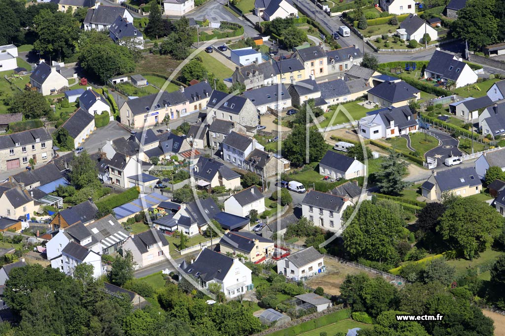 Photo arienne de Noyal-Pontivy