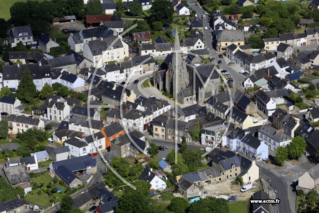 Photo arienne de Noyal-Pontivy