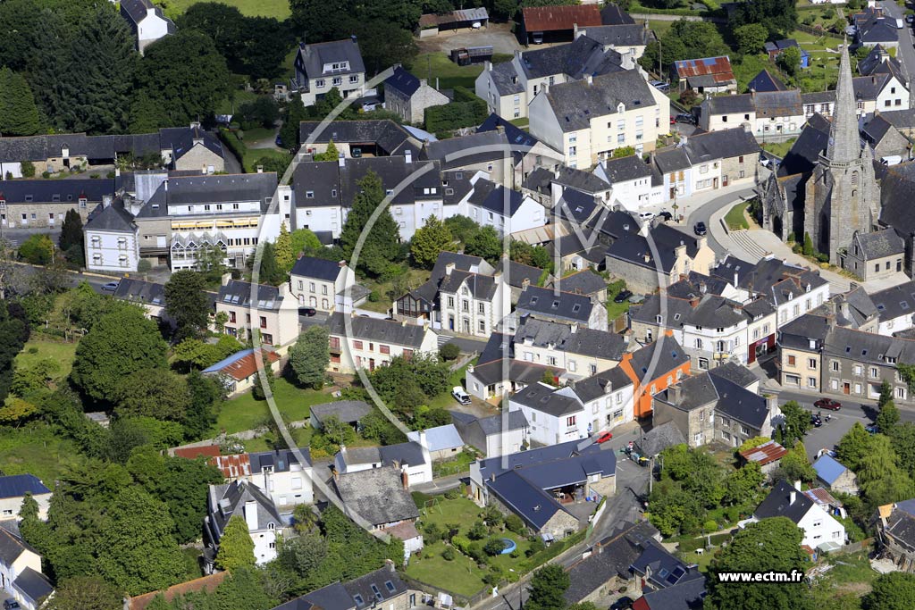 Photo arienne de Noyal-Pontivy