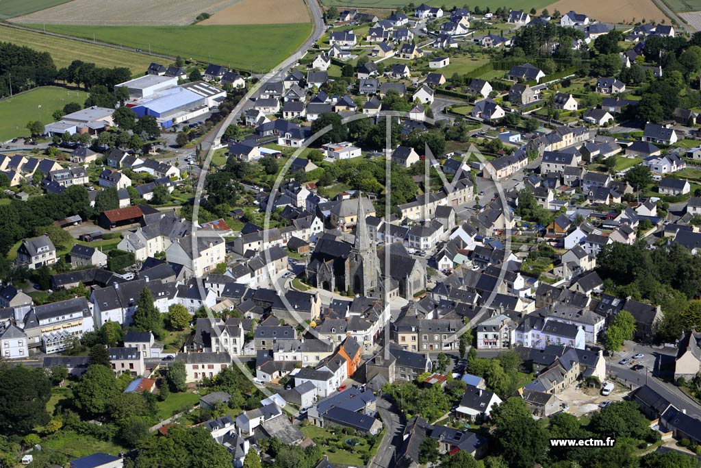 Photo arienne de Noyal-Pontivy