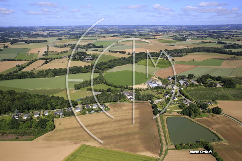 Photo arienne de Noyal-Pontivy (le Grand Chteau - Kerponner)